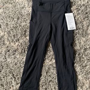 Lululemon Cropped Capris - never worn